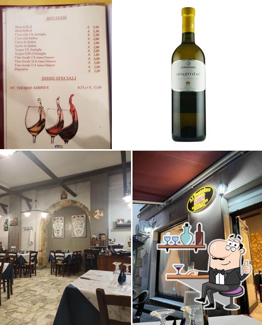 Dai un’occhiata alla foto che mostra la interni e bevanda di Al Teatrino