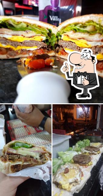 Look at this image of China's lanches