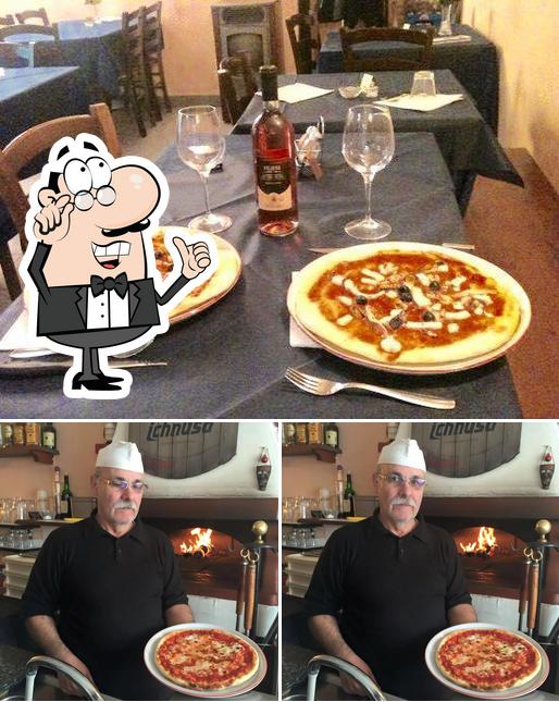 La interni e pizza del ristorante