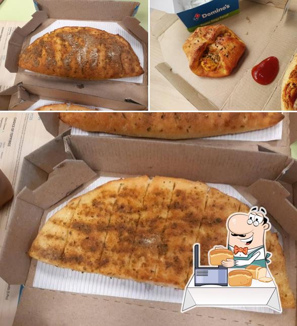 Garlic bread at Domino's Pizza Sambhaji Nagar, Kolhapur