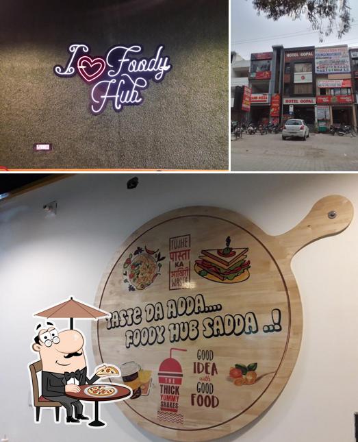 The exterior of Foody Hub Pizza Dera Bassi, Best Pizza Restaurant in Zirakpur Foody Hub Pizza