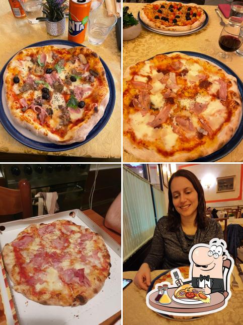 Ordina tra le svariate varianti di pizza