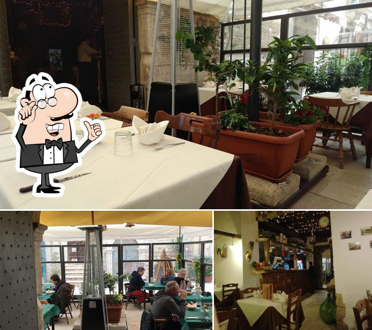 Gli interni di Osteria Antichi Sapori