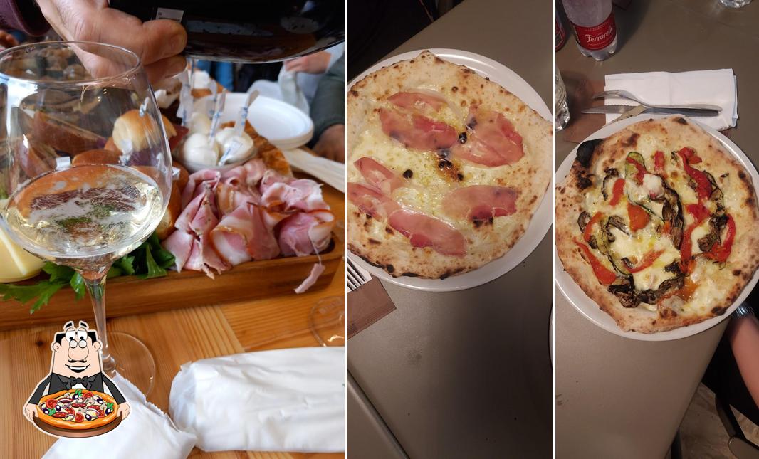 Scegli una pizza a Barbera Coffee & Wine