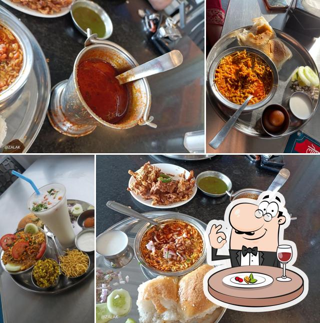 Food at Lonkarwada misal and snacks