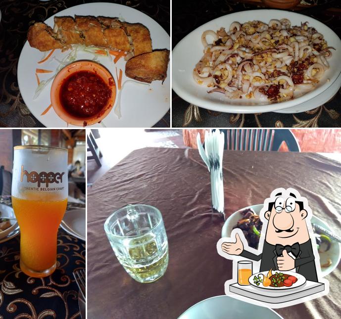 Meals at John's Seagull