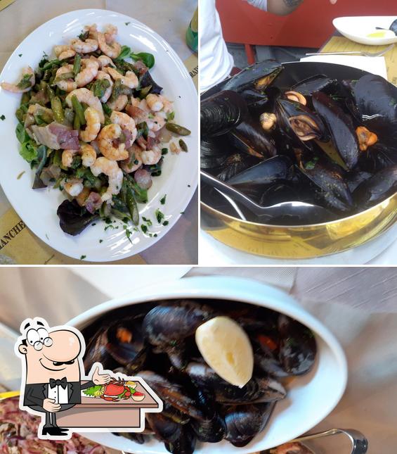 Prenditi la cucina di mare a Lo scoglio di Brolo