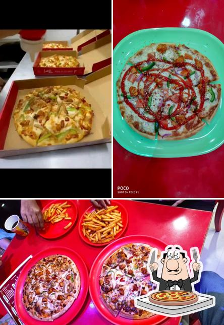 Order different types of pizza