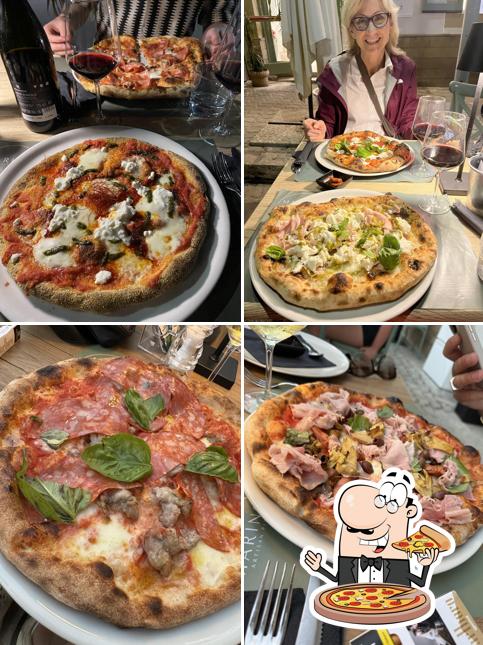 A Marino Pizzeria, puoi provare una bella pizza