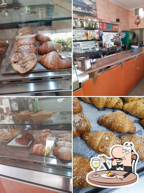 Platti al Bar-Caffetteria "Mes Amis"