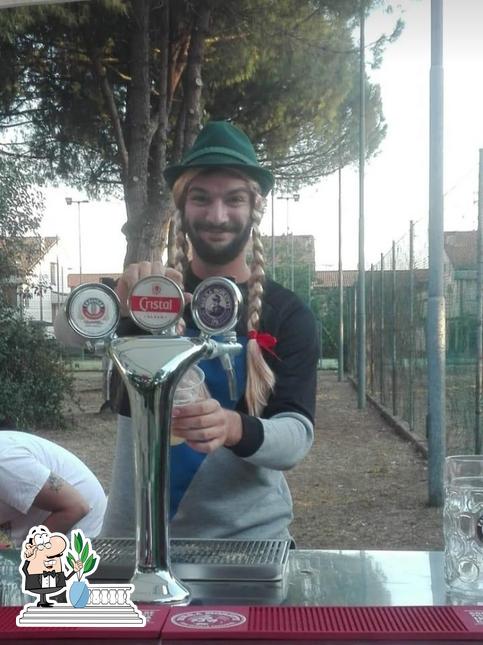 Guarda gli esterni di Circolo culturale ARCI "Il Baretto'"
