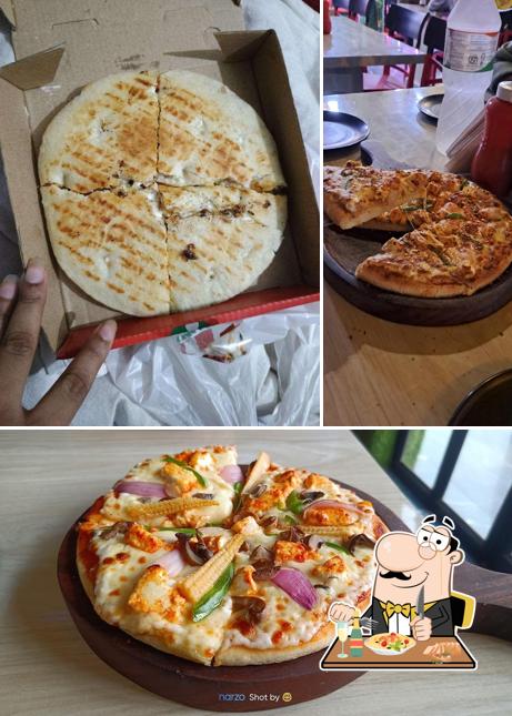 Meals at Pizza Khalo Restaurant Raebareli