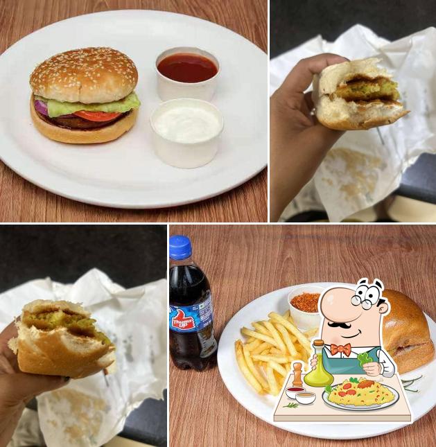 Food at Ultimate Vada Pav No.1