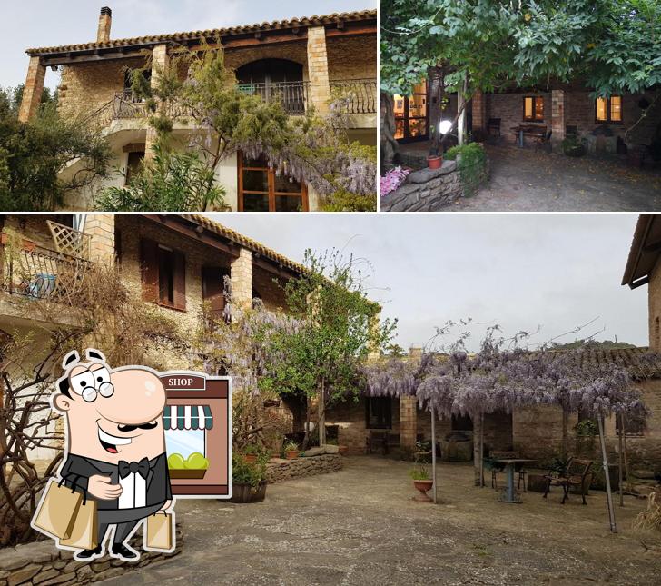 Curiosa tra la parte esterna di Agriturismo Furfullanu