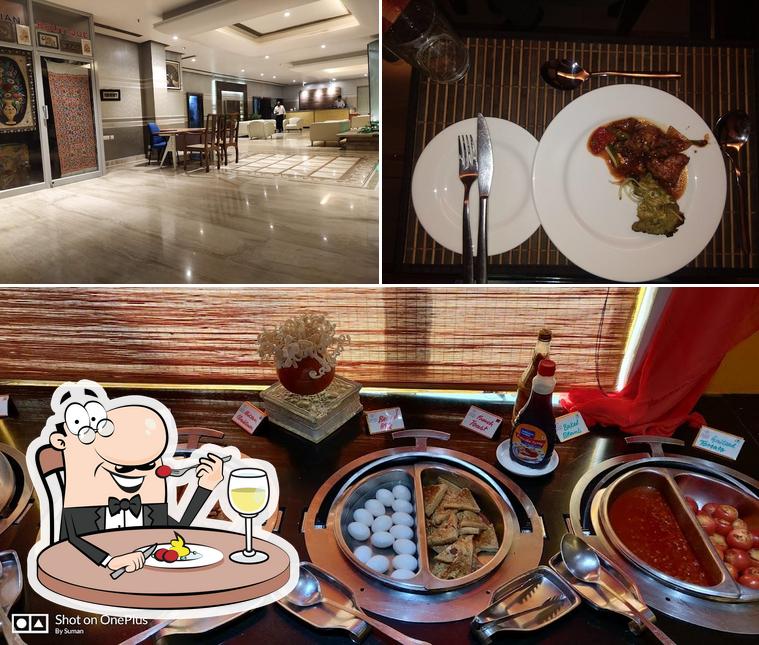 The photo of LE Boulevard Restaurant’s food and interior