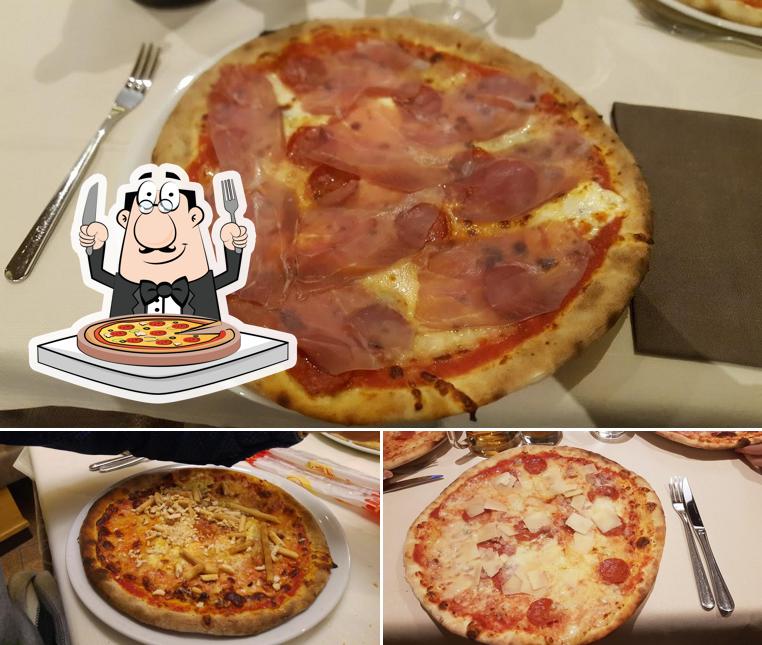 Prenditi una pizza a Pizzeria Ristorante La Grolla