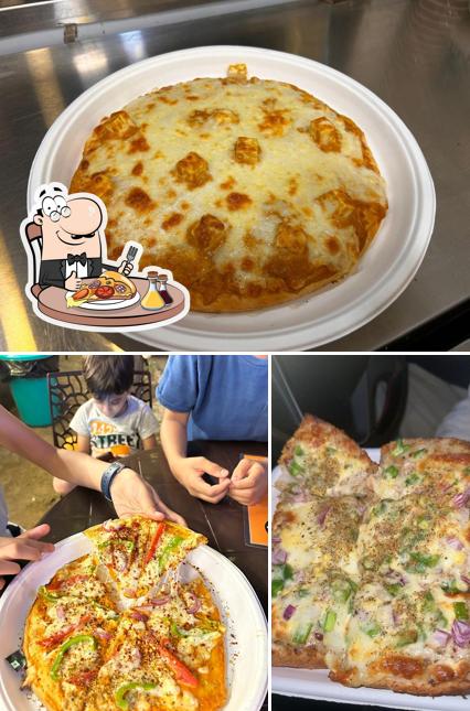 Try out pizza at Barblo