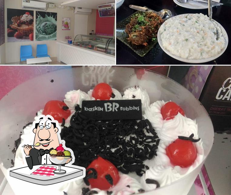MOONLIGHT RESTAURANT provides a number of desserts