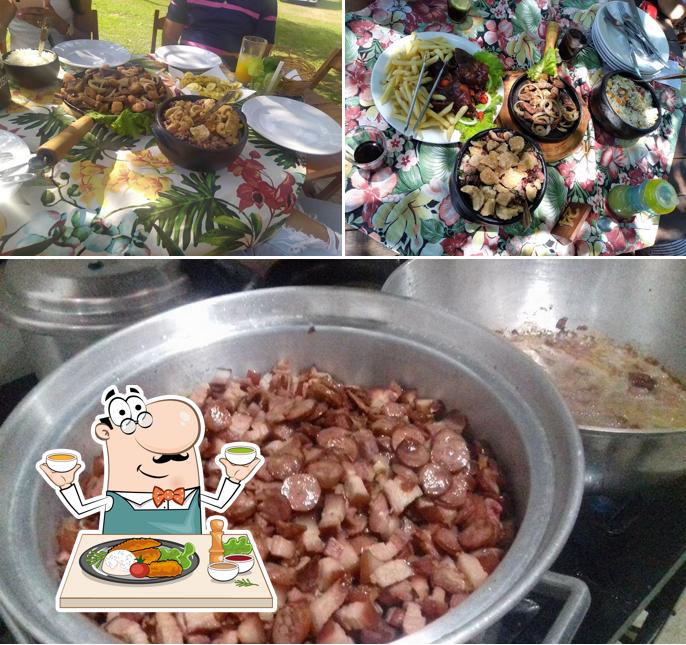 Comida em Restaurante Cheiro Verde