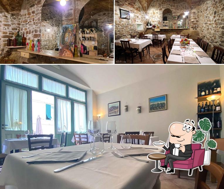 Dai un'occhiata agli interni di Ristorante A Scibretta