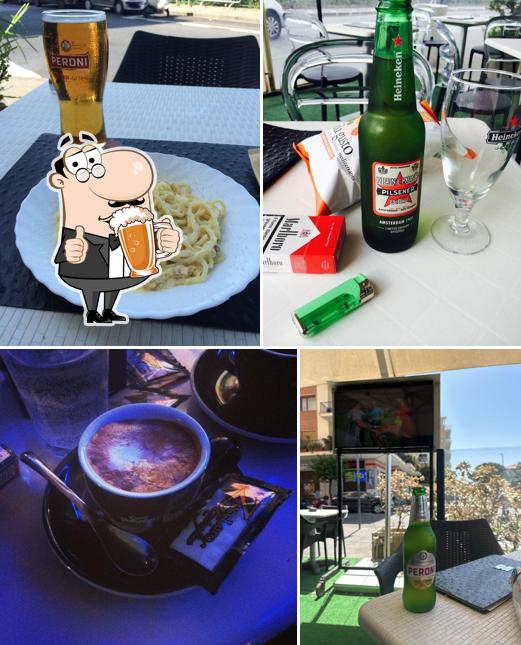 Puoi prenderti un rinfrescante bicchiere di birra chiara o scura