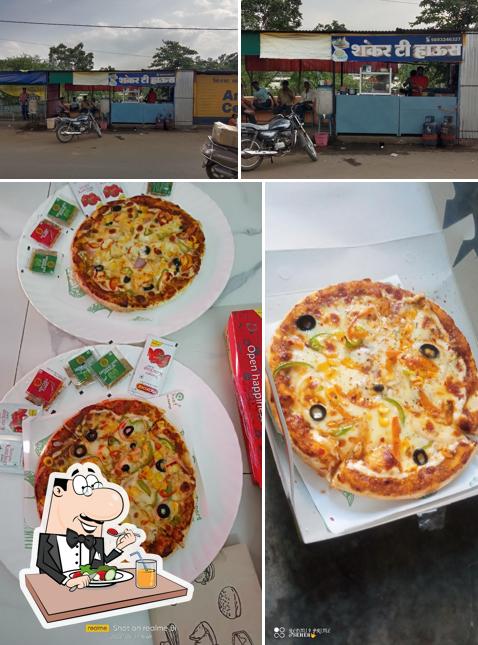 The photo of Pizza box’s food and exterior