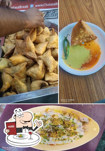 Food at City Samosa factory Main Branch Uthalsar