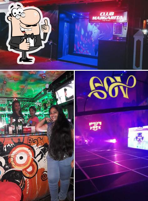 Look at this image of Club Margarita