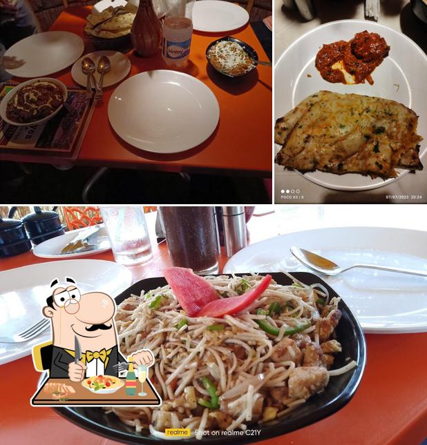Pad thai at Hungry eyes Restaurant