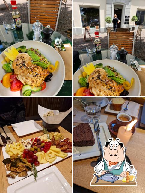 Salmone grigliato al Eleven Coffee House and Bar