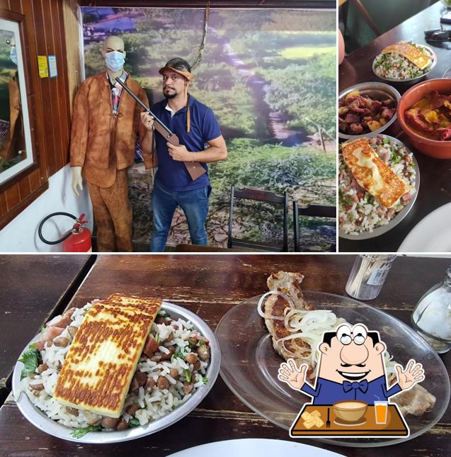 A imagem da comida e exterior no Casa do Norte Cervantes