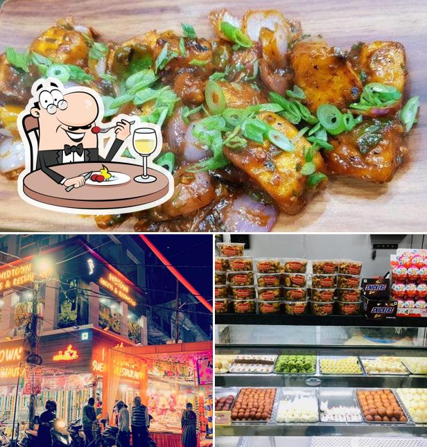 Among different things one can find food and exterior at Midtown cafe