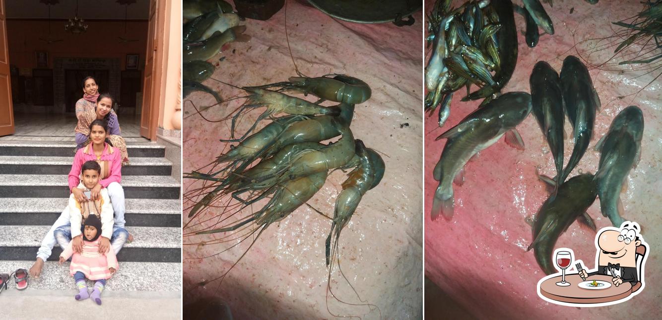 Food at BABU BHAI HOTEL chicken and mutton biryani