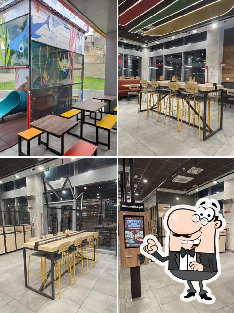 Gli interni di Burger King