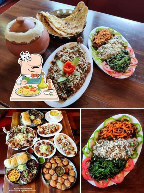 The image of food and dining table at Lokmanya Lunch Home