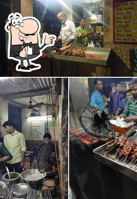 Look at the picture of Ali Hussain Tikka And Fry Centre