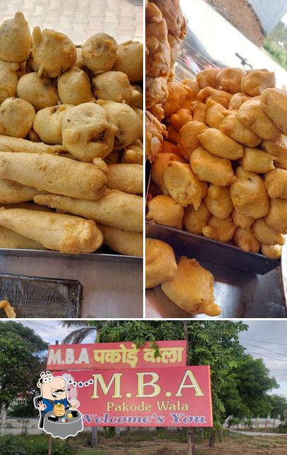 Food at MBA PAKODE WALA