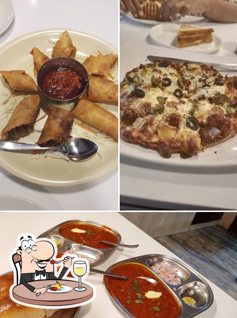 Food at New Walke Food Station