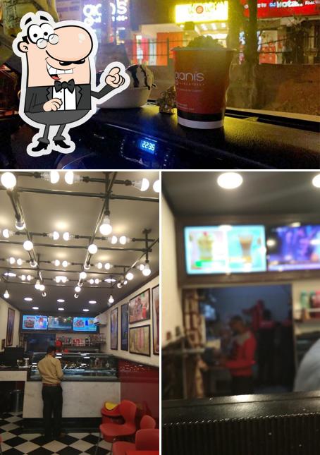 The image of Giani's Ice Cream Shakes & Sundaes’s interior and beer The image of Giani's Ice Cream Shakes & Sundaes’s interior and beer