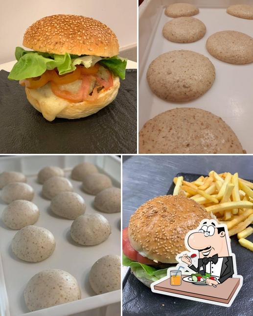 Platti al Pizzeria Ristorante Pesa