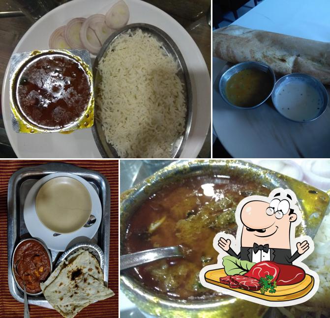 Get meat meals at Hotel RamaKrishna, Ujjain