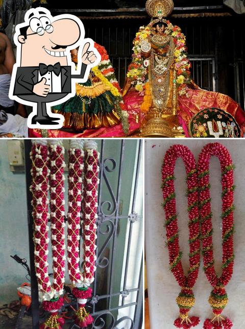 Look at the pic of Sri Chendur Catering