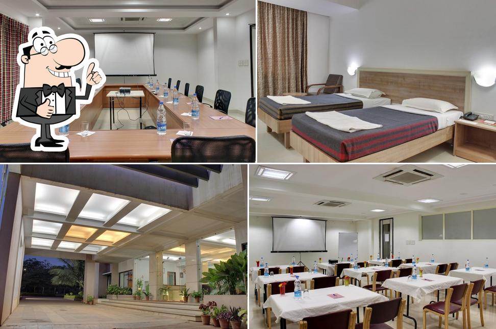 Kamat Yatrinivas - Dharwad