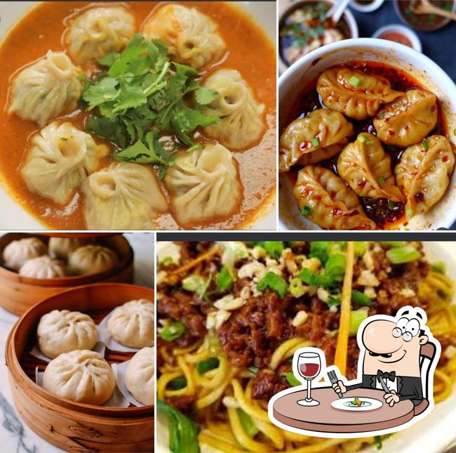 Food at Jhol momo