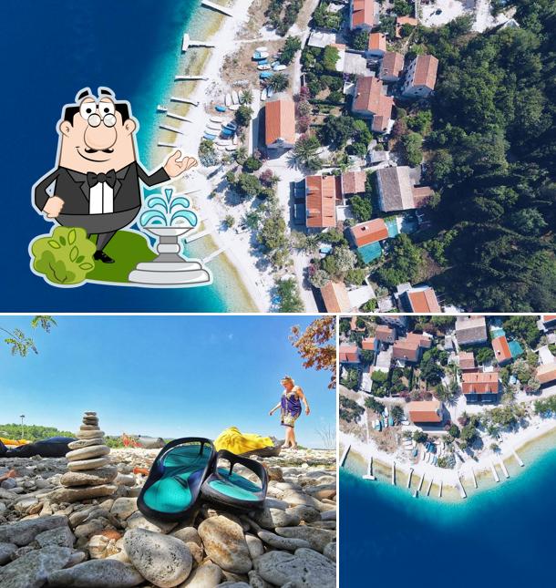 Puoi goderti l'aria fresca da seduto all'esterno di Vrnik Arts Club