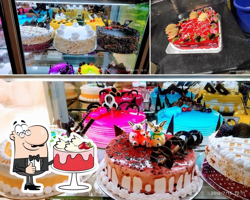 Here's a pic of Cakes'n Bakes