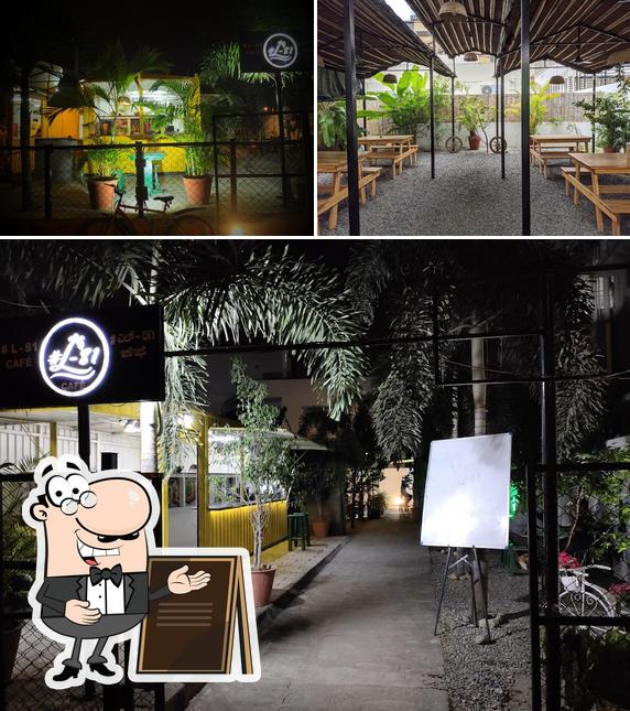 Check out how L81 Cafe looks outside