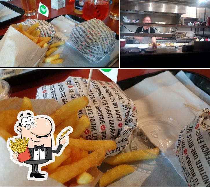 Assaggia le patatine fritte a The Hamburger Foundation - Eaux-Vives