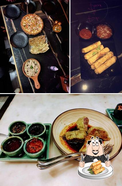 Spring rolls at Rich and Pour Cafe