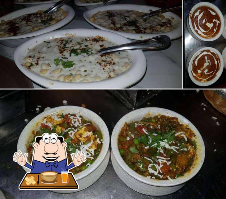 Clam chowder at WOW China